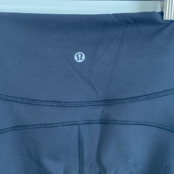 Lululemon workout leggings - Picture 4 of 5